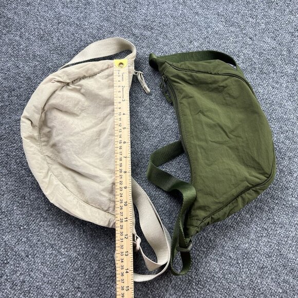 UNIQLO Lot of 2 Nylon Crescent Sling Crossbody Bags Beige & Olive Green - Picture 5 of 7